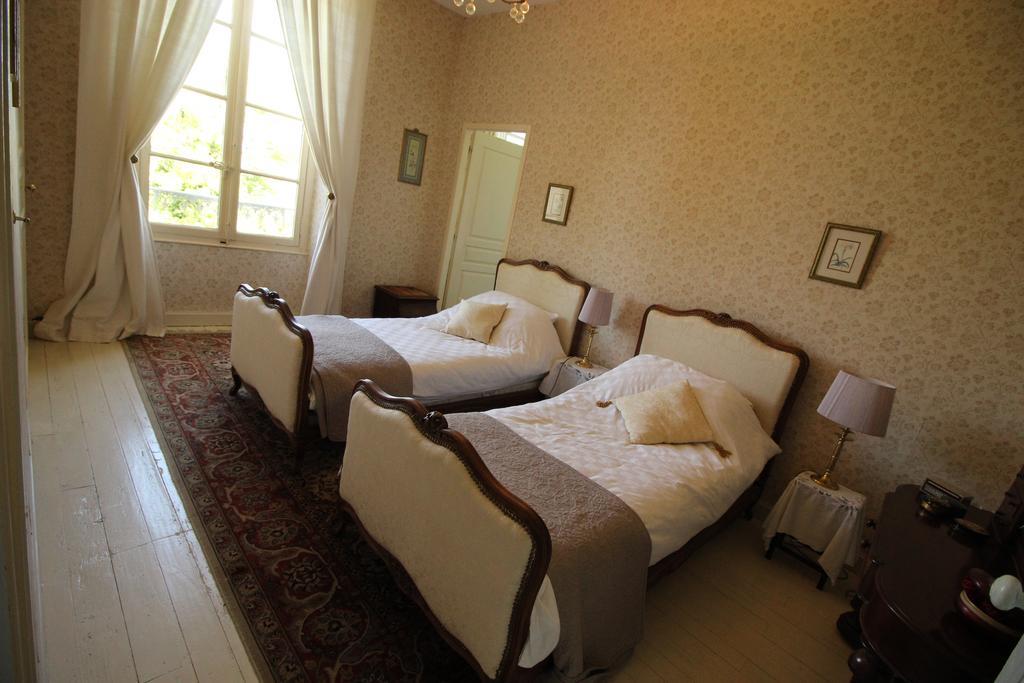 Manoir Angle Bed & Breakfast Blanzay-sur-Boutonne Bilik gambar